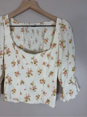 Reformation Ana Ruffled Floral Blouse in Mildred size 6 $148 thumbnail 9