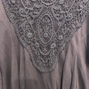 Skylar + Jade Dark Gray Crochet Lace Inset Long Sleeve Peplum Sweatshirt Large thumbnail 2