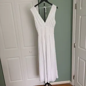Abercrombie & Fitch Crinkle Textured Smocked Waist Maxi Dress Women's Sz Medium thumbnail 3