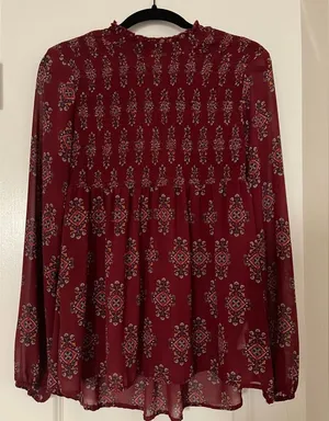 Xhilaration Burgundy Patterned Chiffon Blouse Medium thumbnail 1