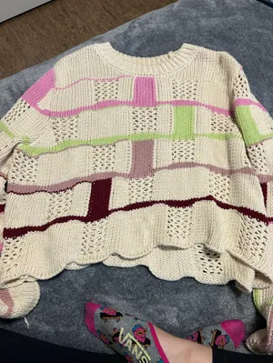 Sweater thumbnail 1
