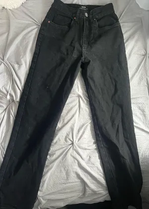 Black Straight Leg Cotton On High-Waisted Jeans thumbnail 1