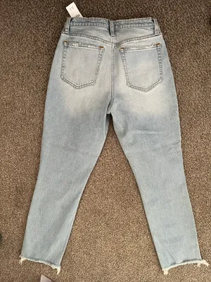 NWT Abercrombie and Fitch High Rise Mom Jean 4R thumbnail 3