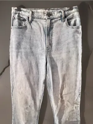 Abercrombie & Fitch Ultra High Rise 90’s Slim Straight Jeans Light Wash Sz 29 thumbnail 6