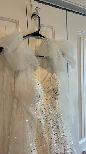 White Dress Size M thumbnail 2