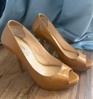 Heels thumbnail 3