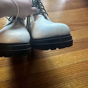 Weeboo White Chunky Combat Boots Size 10 Platform Grunge Streetwear Chic thumbnail 6