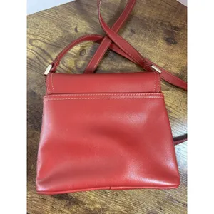 Liz Claiborne Red Crossbody Purse Gold Tone Hardware Flap Bag Classic Chic thumbnail 7