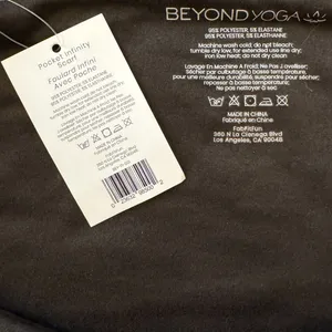 Beyond Yoga | NEW Hidden Pocket Infinity Scarf Lightweight Zipper Pocket thumbnail 5