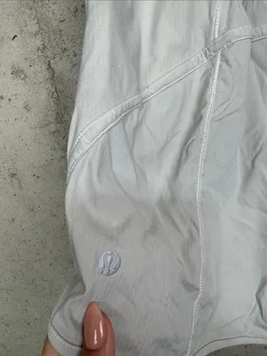 Lululemon Tracker Low-Rise Lined Short 4" thumbnail 3