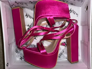 Boutique Pink Heels Size 6.5 thumbnail 1