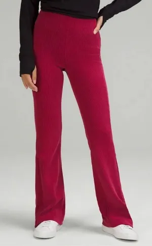 Lululemon Brushed Softstreme Rib Zip Flare 32.5" Pomegranate 10 RARE thumbnail 1