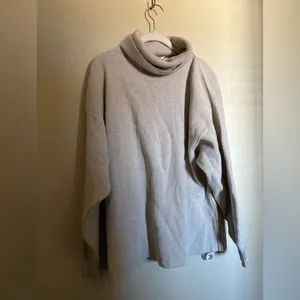 Free People softly‎ structured sweater size medium in tan beige oat thumbnail 3