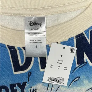 Disney NWT Size S Goofy - Art of Skiing Crewneck Graphic Sweatshirt Top thumbnail 3