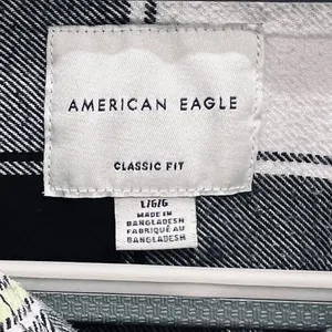 American Eagle Men’s Classic Fit Button Down Plaid Flannel Shirt Large thumbnail 3