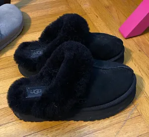 UGG Disquette Platform Slippers Black thumbnail 2