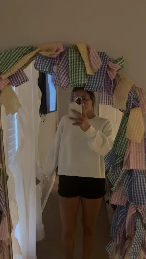 Hollister Sweater thumbnail 2