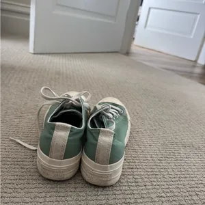 Converse Sneakers in Green and White thumbnail 2