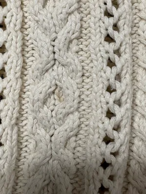 Lauren Ralph Lauren Cable Knit V-Neck Vintage Cotton Sweater Medium Winter Cozy thumbnail 8