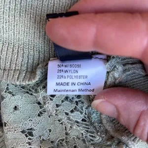 NWOT Fashion Green Sweater Lace Sheer Sleeves & Open Back Lace Design size XL thumbnail 15