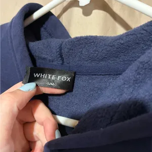 White fox sweatshirt thumbnail 3