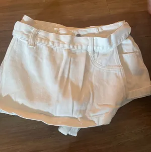 White skirt Size 27 thumbnail 1