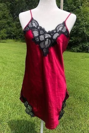 Vintage Gold Tag Victoria’s Secret Nightie Size S thumbnail 1