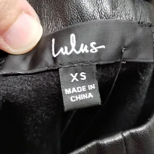 Lulus NWT Women's Size XS Black Vegan Faux Leather Side Zip Ankle Pants thumbnail 5