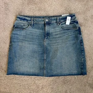 Old Navy Brand New Denim Mini Skirt thumbnail 1