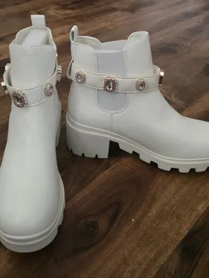 Unbranded White Boots Gold And Sparkle Detail 38.5 8 thumbnail 4
