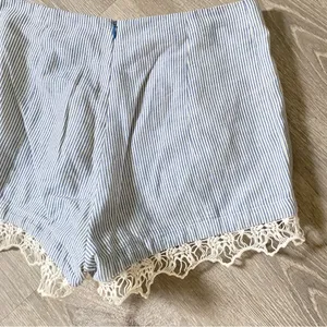 •Rag & Bone woman’s striped lace hem shorts• Size 2 thumbnail 8