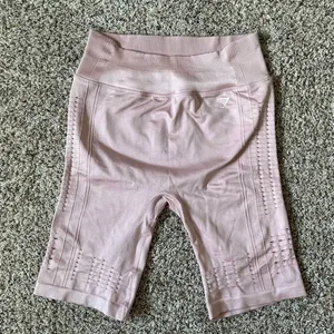 Gymshark Glow Seamless Shorts thumbnail 4
