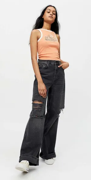 Urban Outfitters NEW WITH TAG BDG Skater Baggy Jeans Washed Black Denim Size 24 thumbnail 1