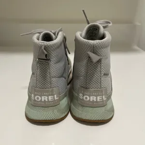 Sorel‎ Women's Out N About III Mid Sneaker Boot Size 6 thumbnail 3
