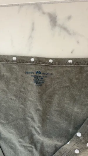 rare brandy melville amara top thumbnail 2