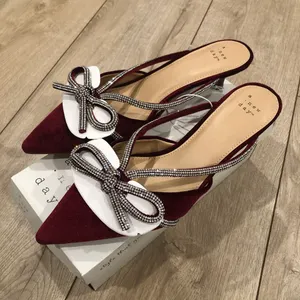 Gwen Rhinestone Bow Heels thumbnail 4