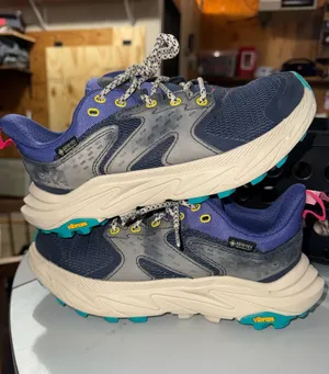 Hoka one one Women’s Anacapa 2 low gore Tex Size 5.5 B thumbnail 1