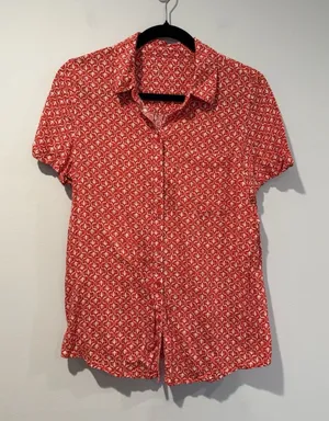 Collared Button Up Top Women Small Red Lightweight Travel Pocket Vacation Work thumbnail 1