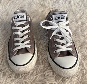Converse All Star Chuck Taylor Low Top Sneakers Gray Women's Size 9 men Sz‎ 7 thumbnail 1