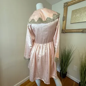 Victoria’s Secret 2nd Skin Liquid Satin Regency Robe Chantilly Lace Rare PS VTG thumbnail 10