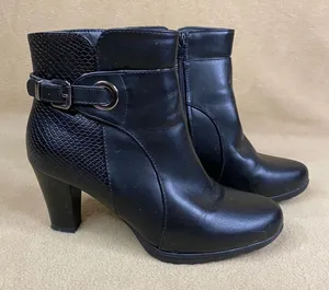 Black Faux Leather Ankle Boots Snake Print Buckle Chunky‎ Heel Zip Women's Sz 9 thumbnail 1