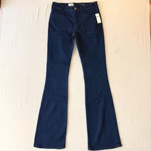 Pilcro Low-Rise Icon Flare Jeans Womens 27 Tall Blue Denim NWT thumbnail 2