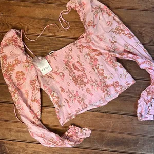 Women’s Free People long sleeve pink crop top NWT thumbnail 5