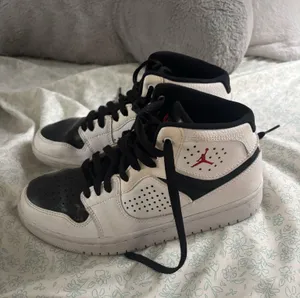 Jordan’s jumpman  thumbnail 1