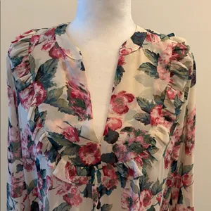 NWT Evereve Allison Joy Kristy Ruffle Top Sz M thumbnail 2