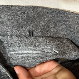 PUMA Gray Seamless Sports Bra Women’s Large Stretchy Comfort Fit thumbnail 3