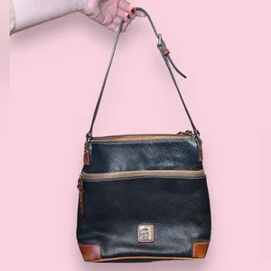 Vintage Dooney & Bourke CLAREMONT Cross Body Pebbled Leather Purse thumbnail 2