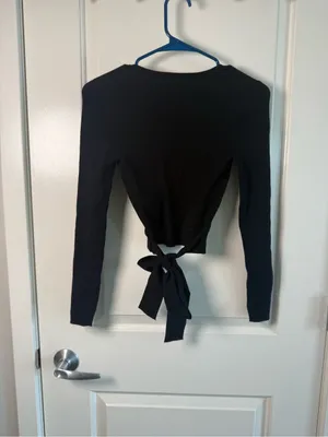 Wilfred Black Ribbed Wrap Crop Top thumbnail 5