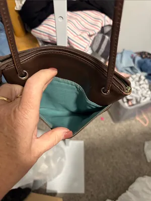 Classic Brown Leather Crossbody Bag - Stylish Everyday Carry thumbnail 4