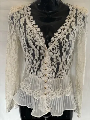 Lace Button thumbnail 4